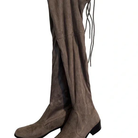 Boot - Picture 2 of 2